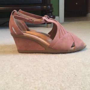 NEW Curvet Earth Suede Peep-Toe wedge sandals